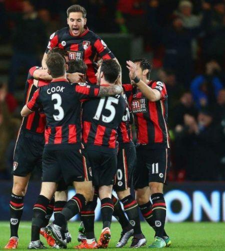 10月28日 英超第10轮 伯恩茅斯vs伯恩利,伯恩茅斯与伯恩利激战正酣”